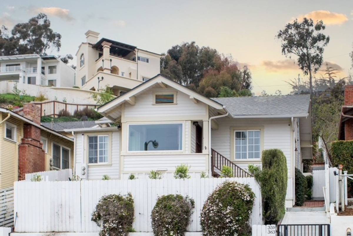 Townhouse for rent at 359-363 Poli St, Ventura, CA 93001