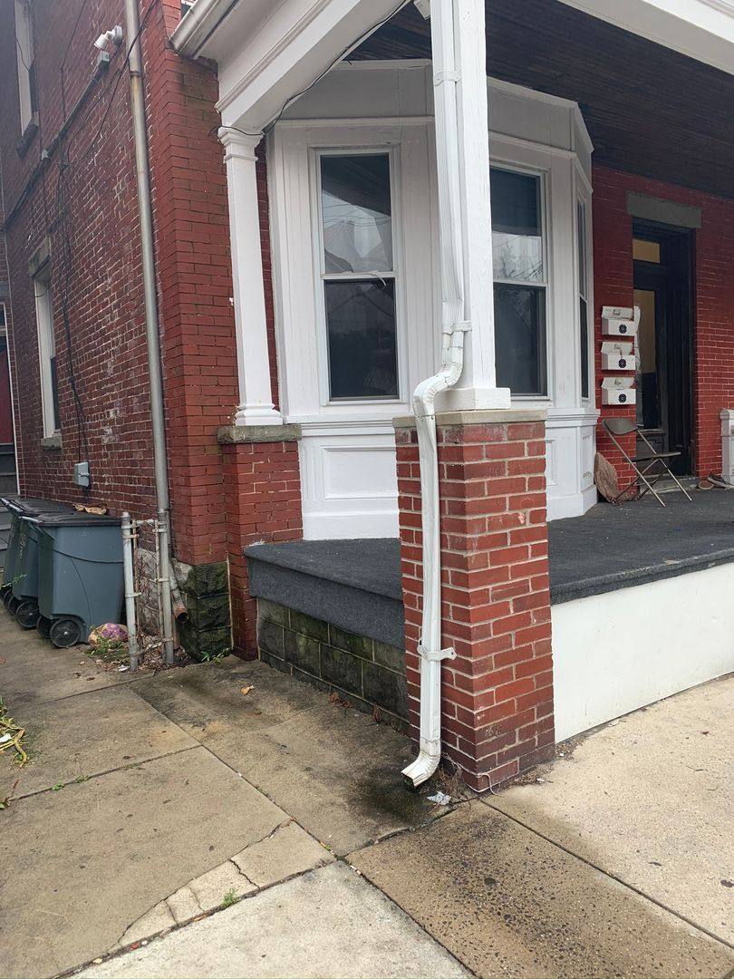 Apartment for rent at 409 S Potomac St, Hagerstown, MD 21740
