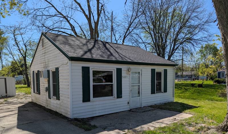 Apartment for rent at 5021 Christiansen Rd, Lansing, MI 48910