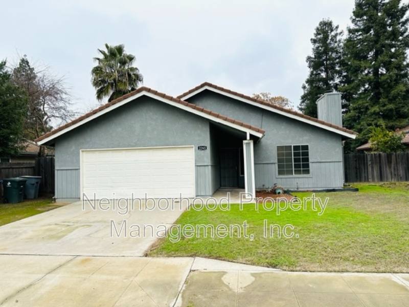 House for rent at 2265 Paul Ave, Clovis, CA 93611