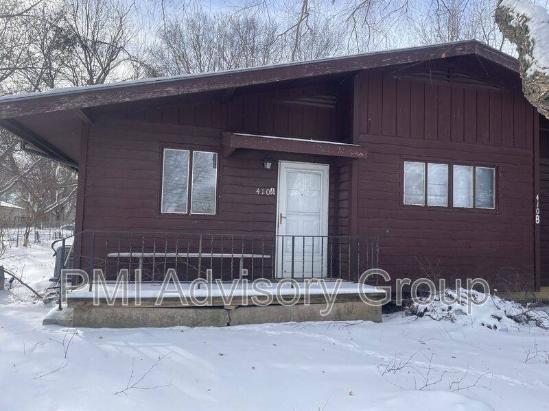 Apartment for rent at 410 W 9th St #A, Auburn, KS 66402