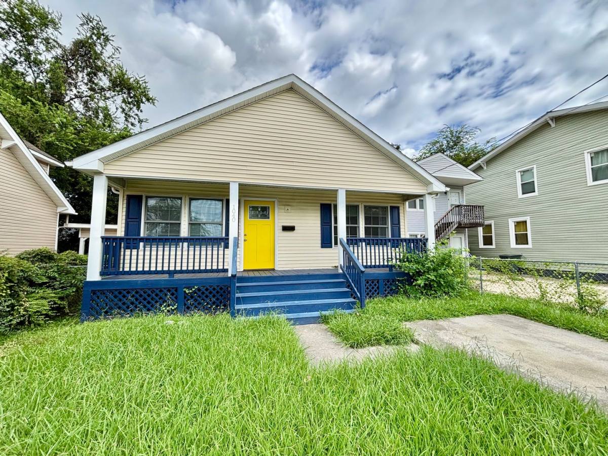 House for rent at 1040 W 35th St, Norfolk, VA 23508