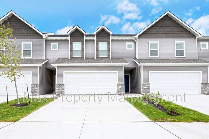 Townhouse for rent at 3955 NE 2nd Lane, Ankeny, IA 50021