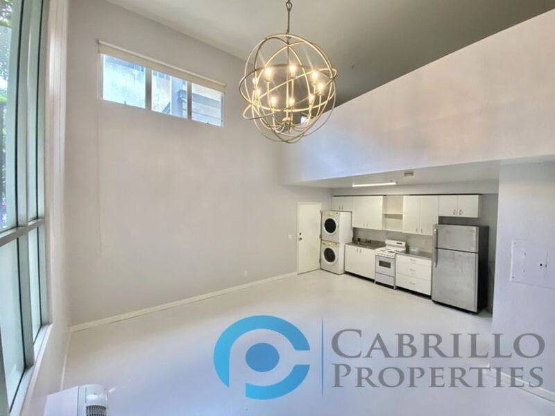 Townhouse for rent at 908 G St #11, San Diego, CA 92101