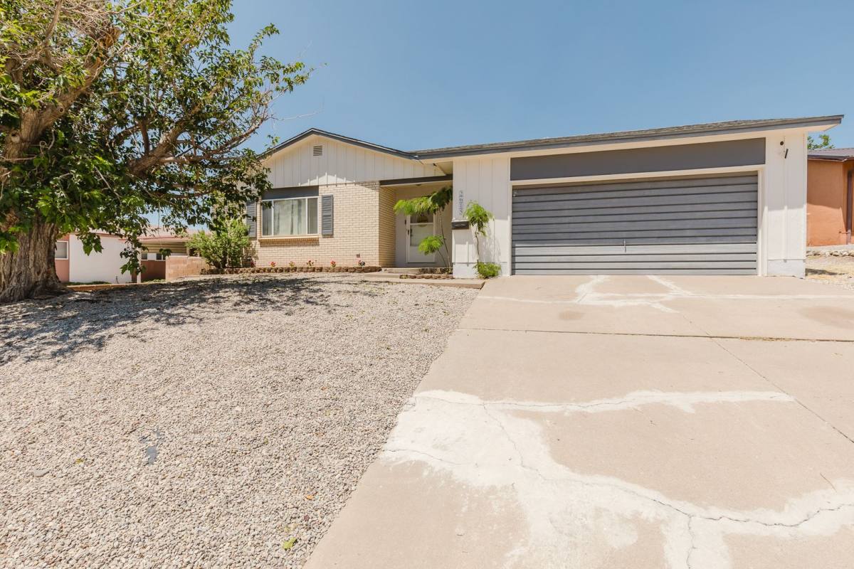 House for rent at 2615 Nineteenth St, Alamogordo, NM 88310