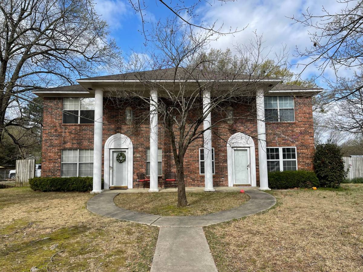 Apartment for rent at 6219 Gould Place, Nash, TX 75569