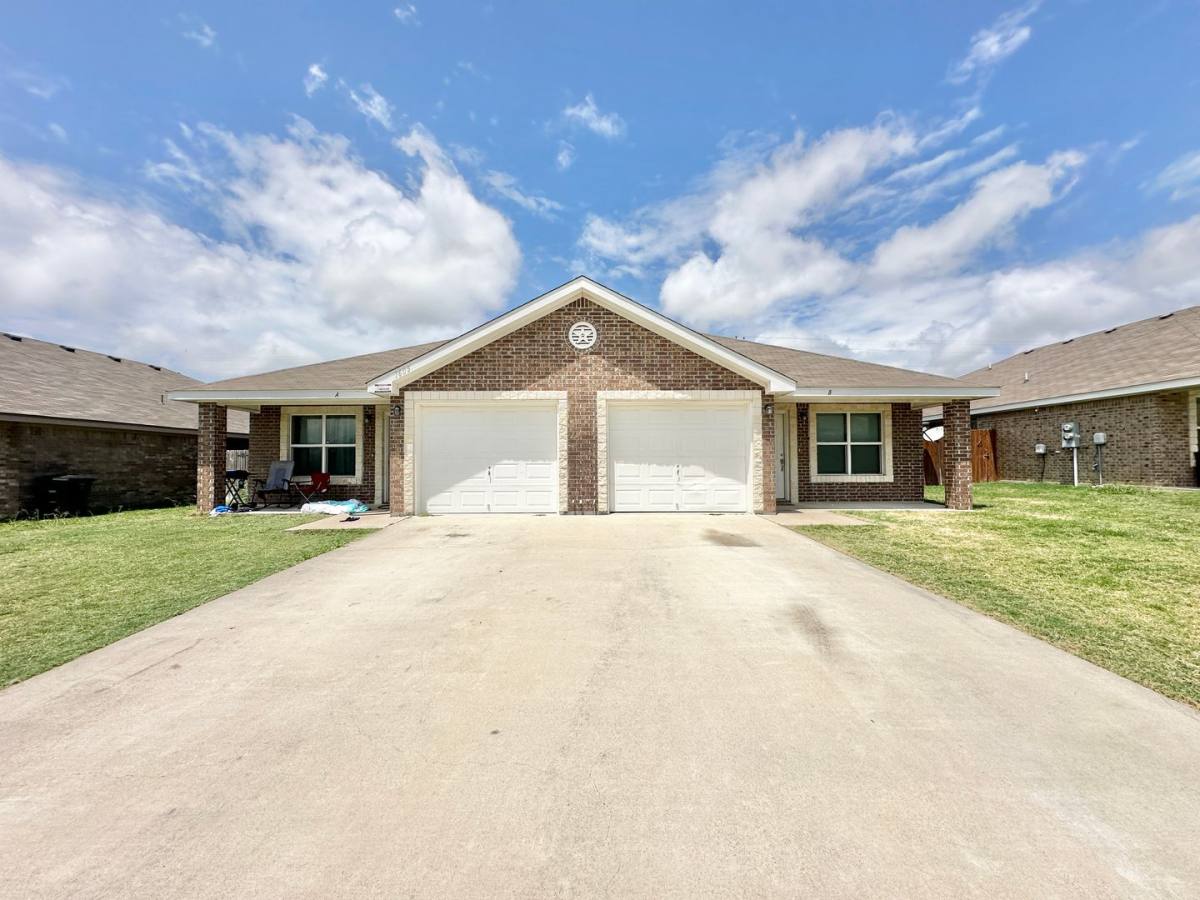 Townhouse for rent at 1605 Powder River Dr, Killeen, TX 76549