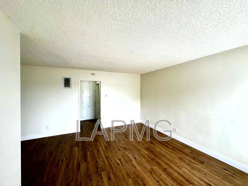 Apartment for rent at 1915 W 22nd St #304, Los Angeles, CA 90018