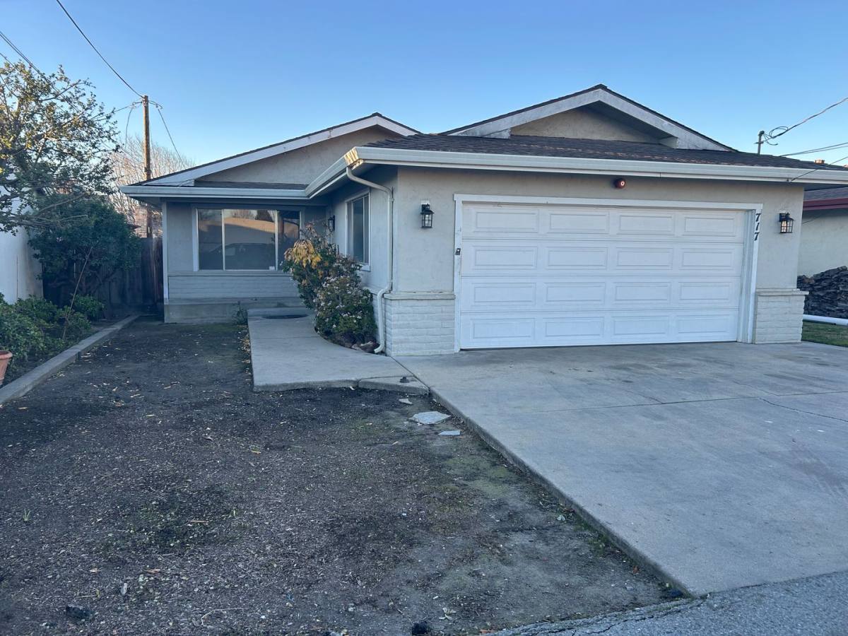 Apartment for rent at 717-725 California St, Salinas, CA 93901