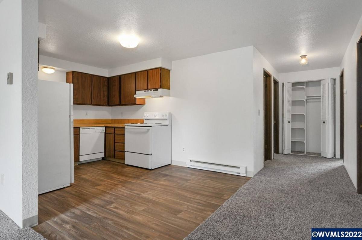 Apartment for rent at 2634 S 7th St, Lebanon, OR 97355