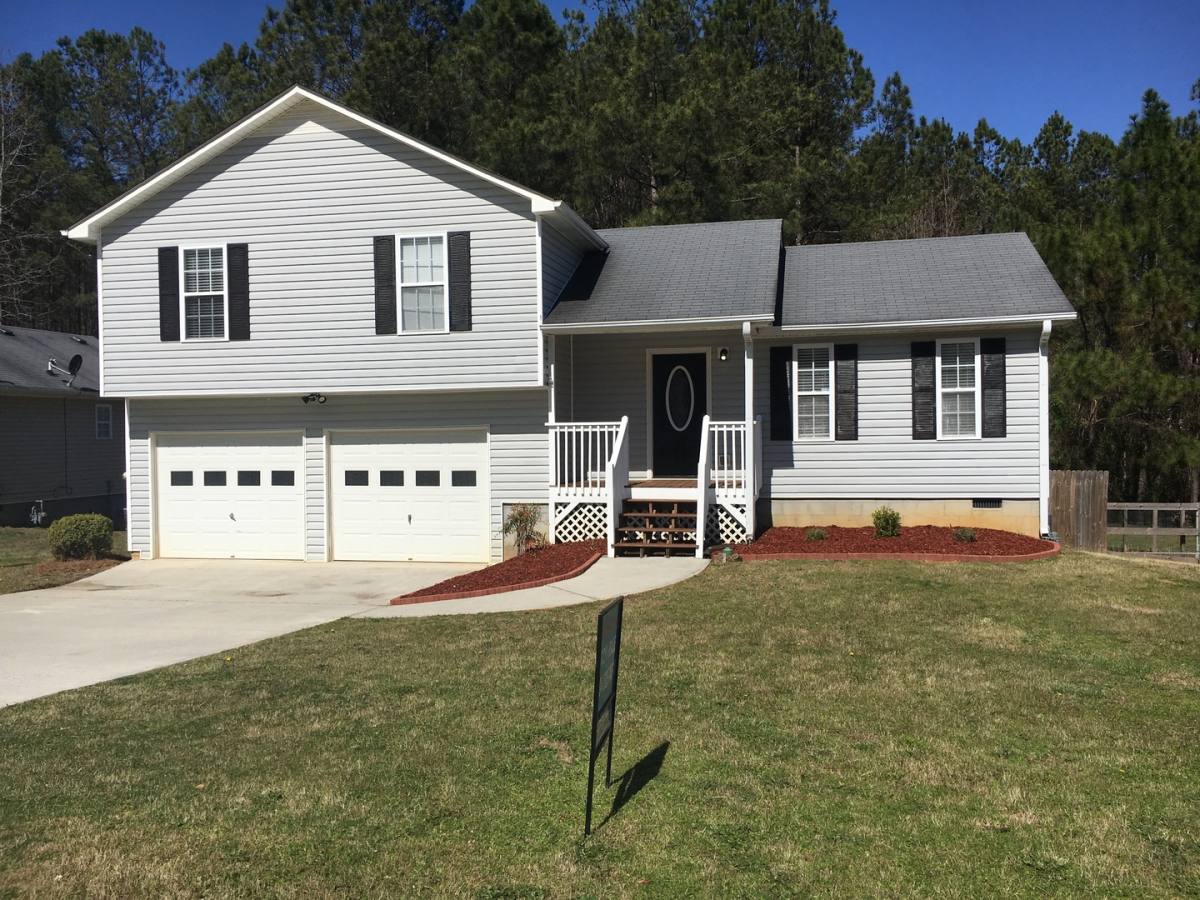 House for rent at 753 Newport Dr, Villa Rica, GA 30180