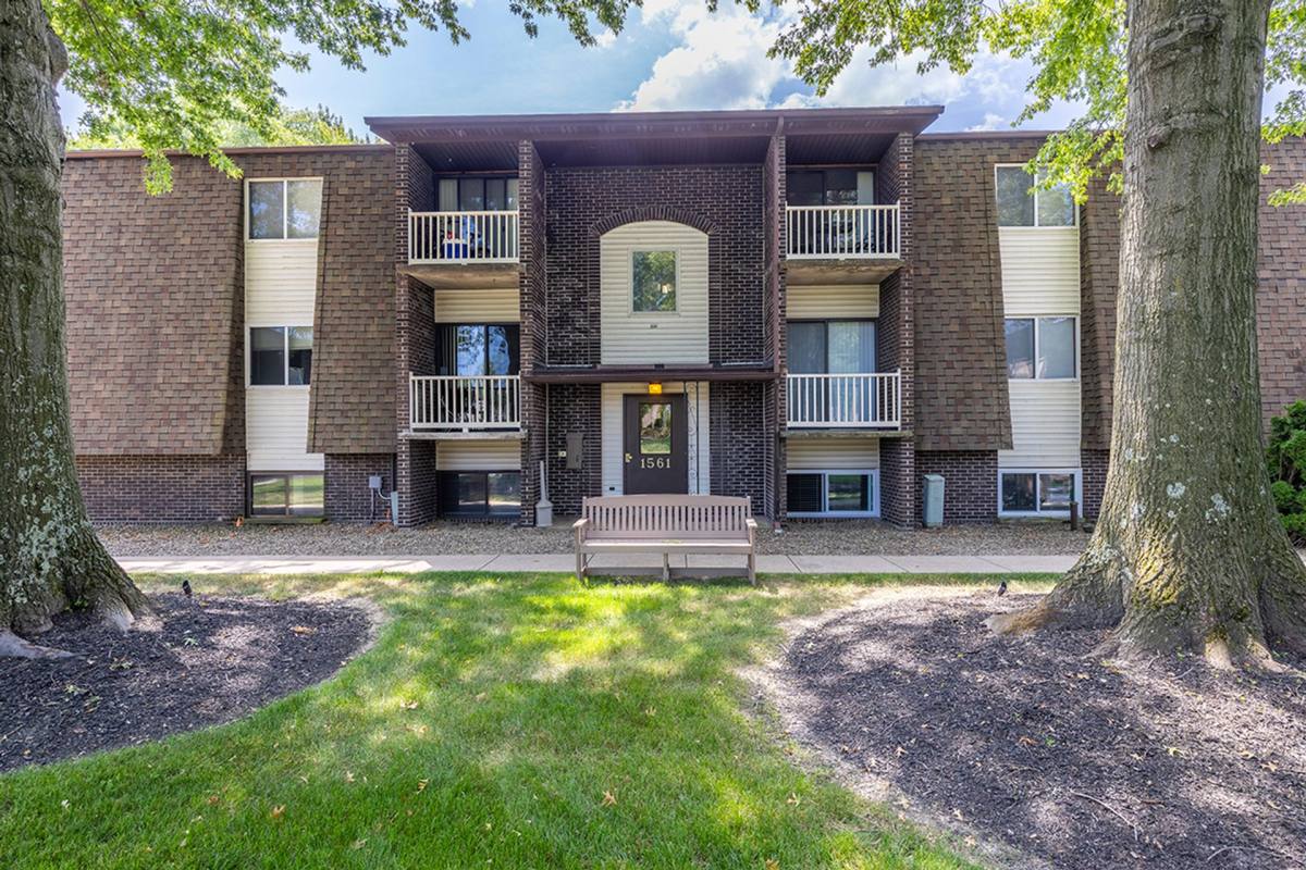 Townhouse for rent at 1540-1560 W 54th St, Erie, PA 16509
