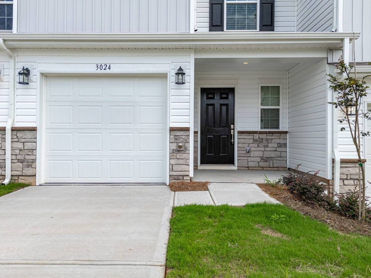 Apartment for rent at 3024 Whispering Willows Court, Inman, SC 29349