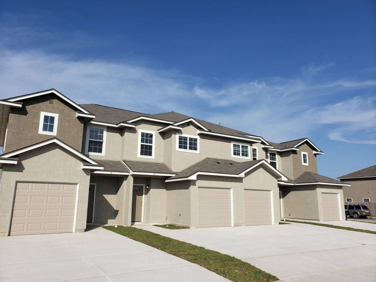 Townhouse for rent at 8406 Flicka Hills #4, Schertz, TX 78154