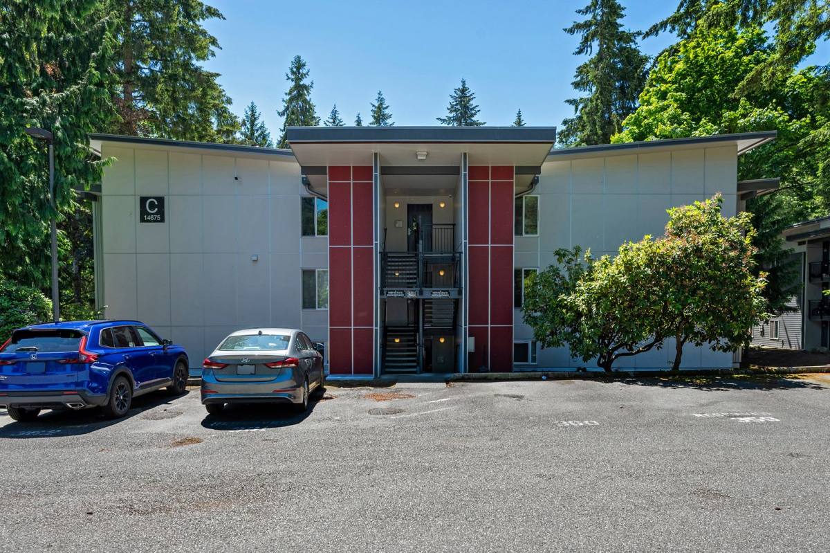 Apartment for rent at 14675 NE 32nd St, Bellevue, WA 98007