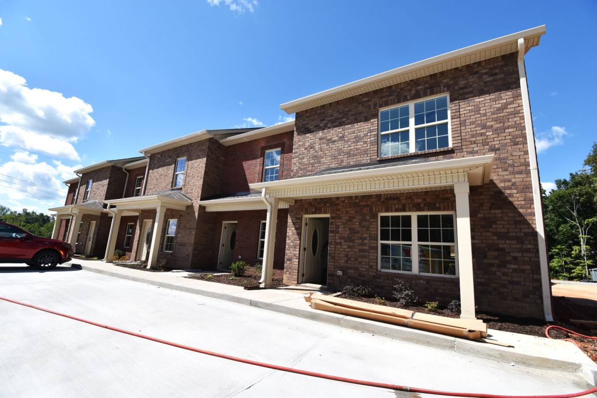 Apartment for rent at 550 Peachers Mill Rd, Clarksville, TN 37042