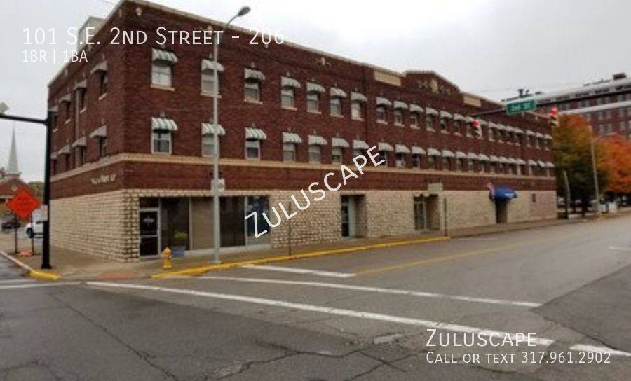 Apartment for rent at 101 SE 2nd St, Evansville, IN 47708