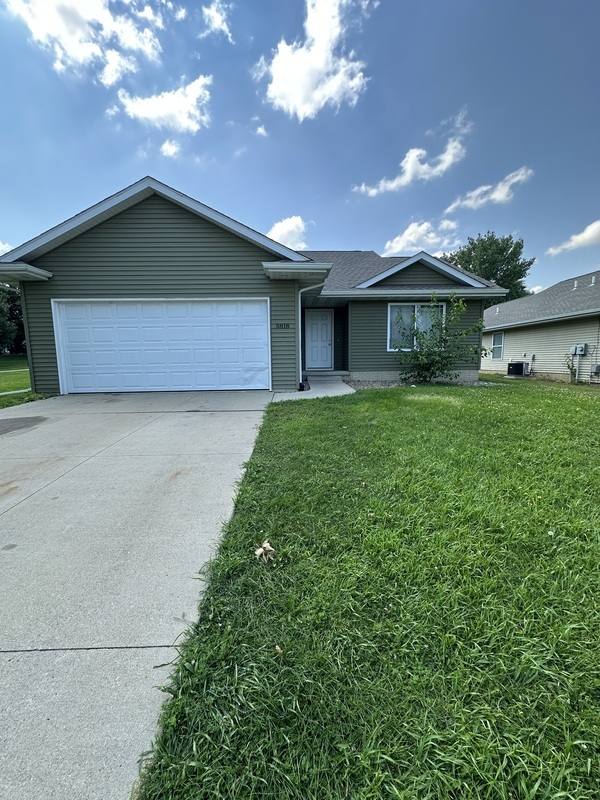 House for rent at 5818 Wheatland Dr SW, Cedar Rapids, IA 52404