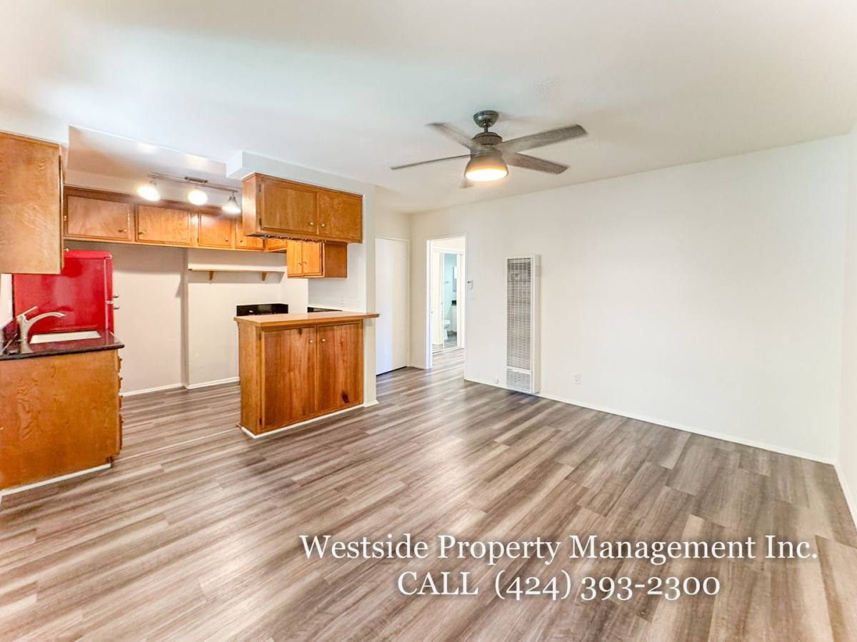 Apartment for rent at 134 Chautauqua Blvd #12, Santa Monica, CA 90402