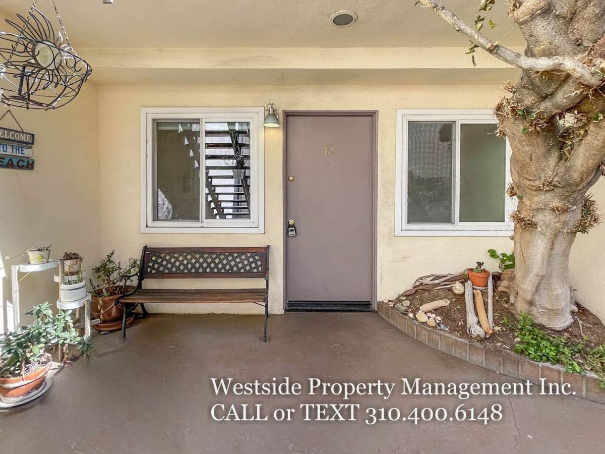 Apartment for rent at 134 Chautauqua Blvd #12, Santa Monica, CA 90402