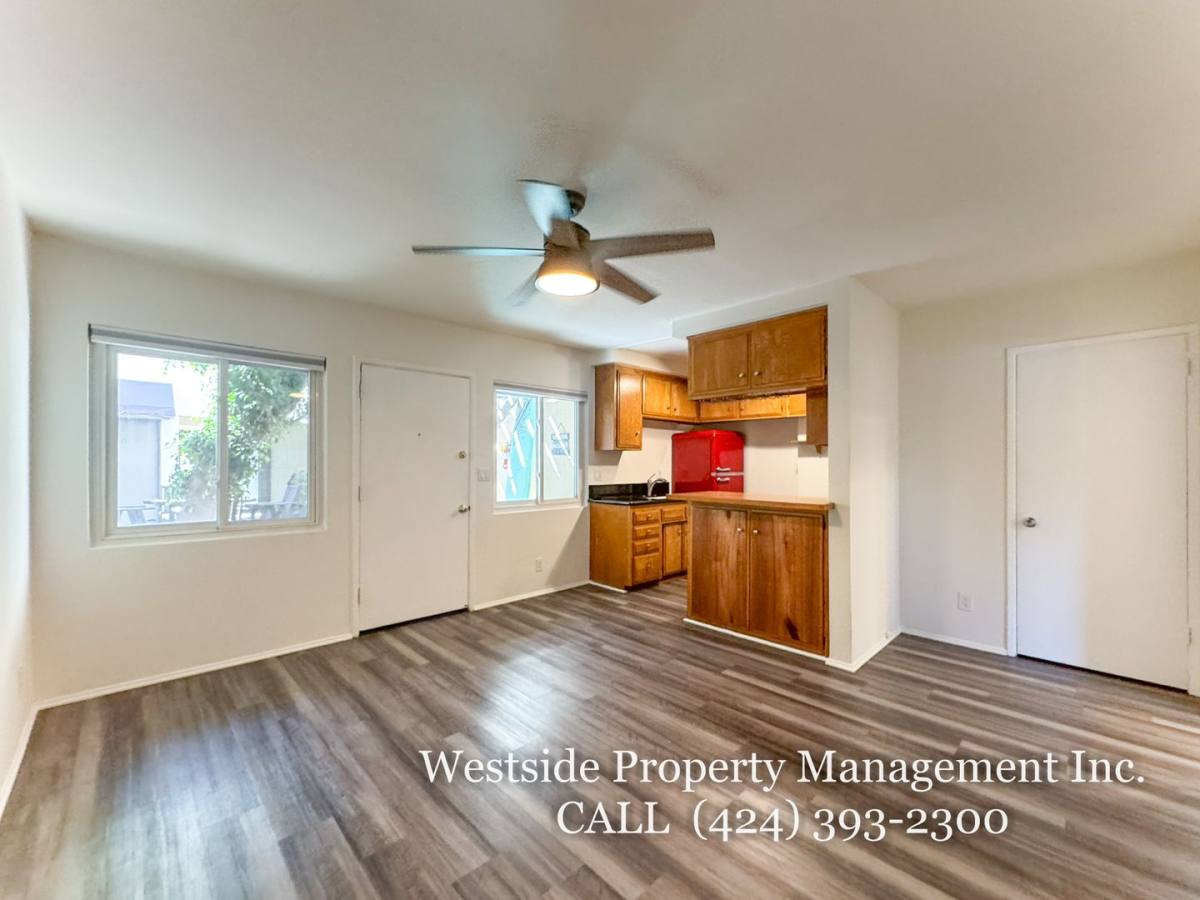 Apartment for rent at 134 Chautauqua Blvd #12, Santa Monica, CA 90402