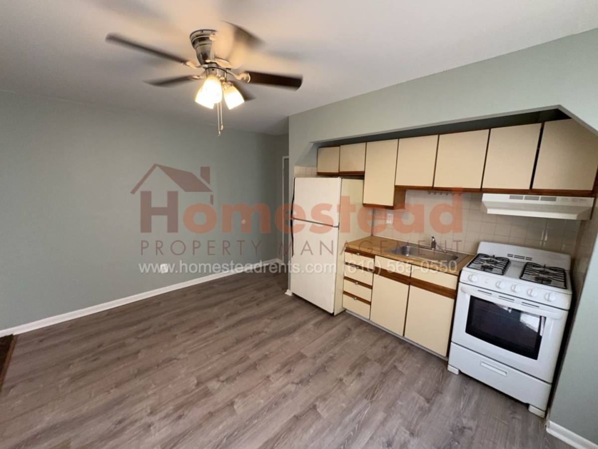 Apartment for rent at 7311 W Chester Pike, Upper Darby, PA 19082