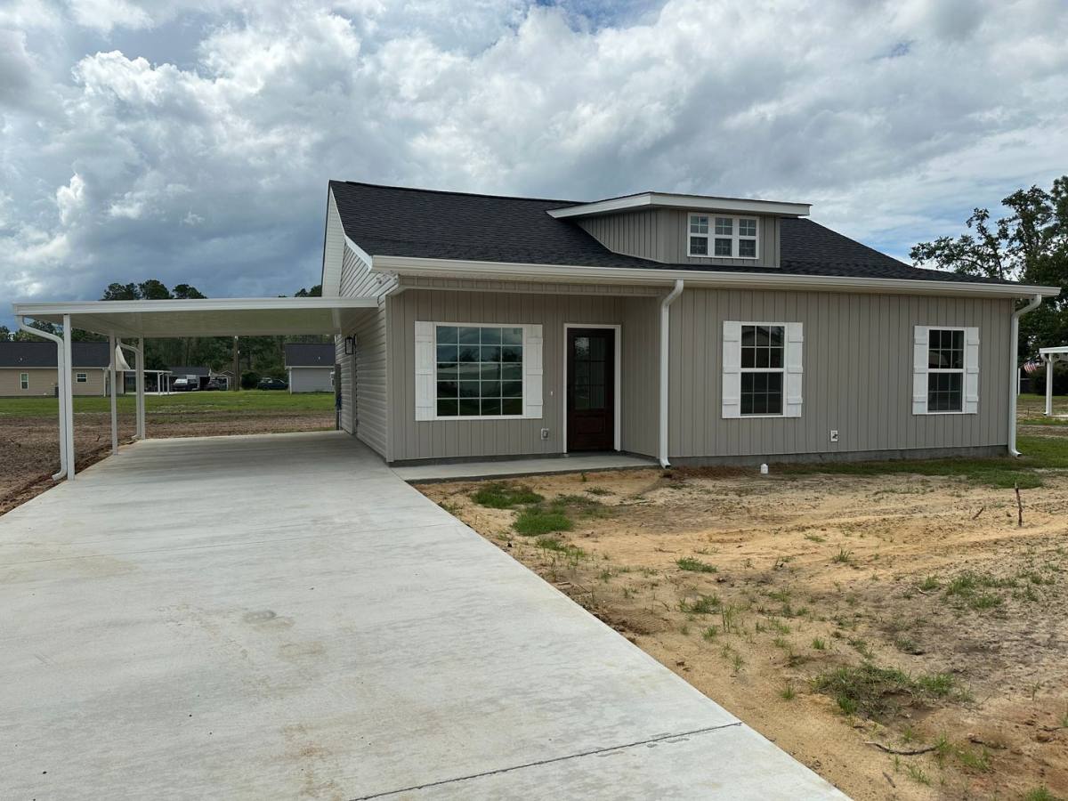 House for rent at 61 Wilson St, Hazlehurst, GA 31539