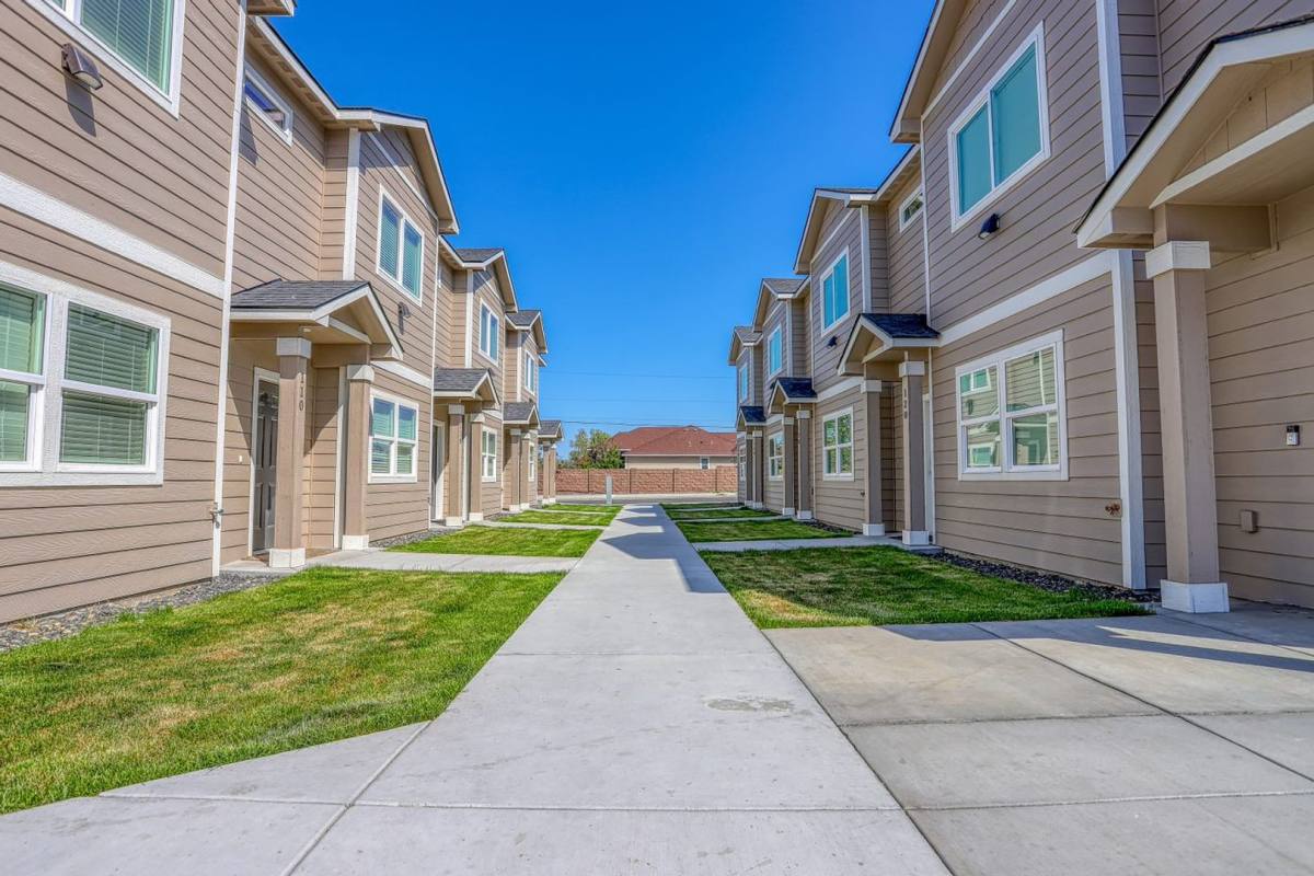 Townhouse for rent at 3113 W 7th Ave, Kennewick, WA 99336