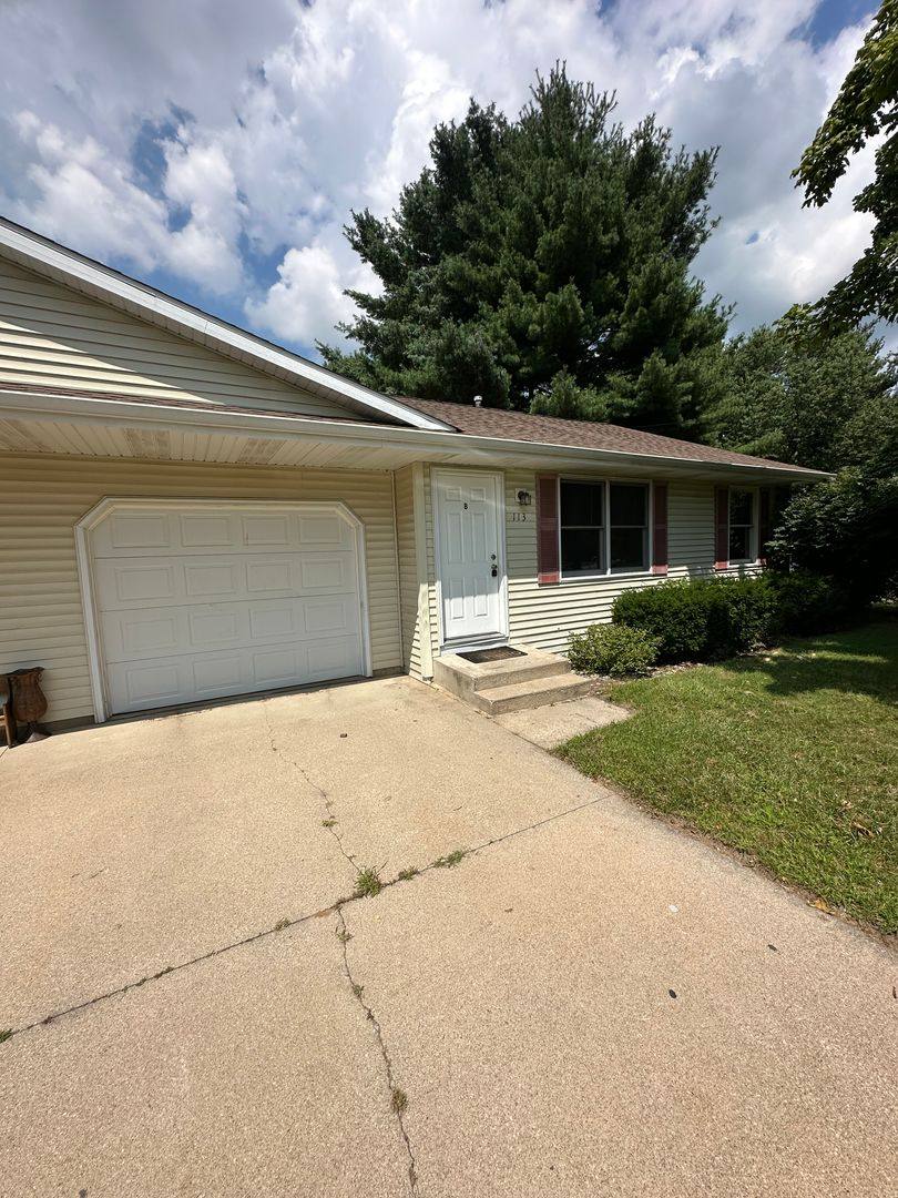 Apartment for rent at 113 Hackett Rd, Goshen, IN 46528