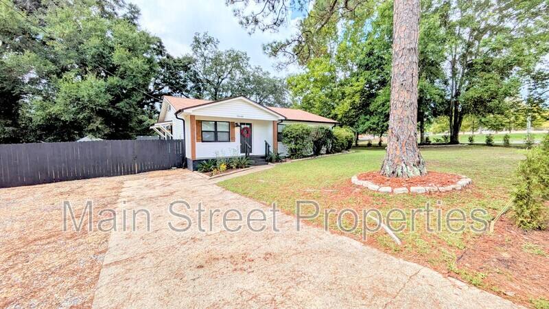 House for rent at 9644 Hollowbrook Dr, Pensacola, FL 32514