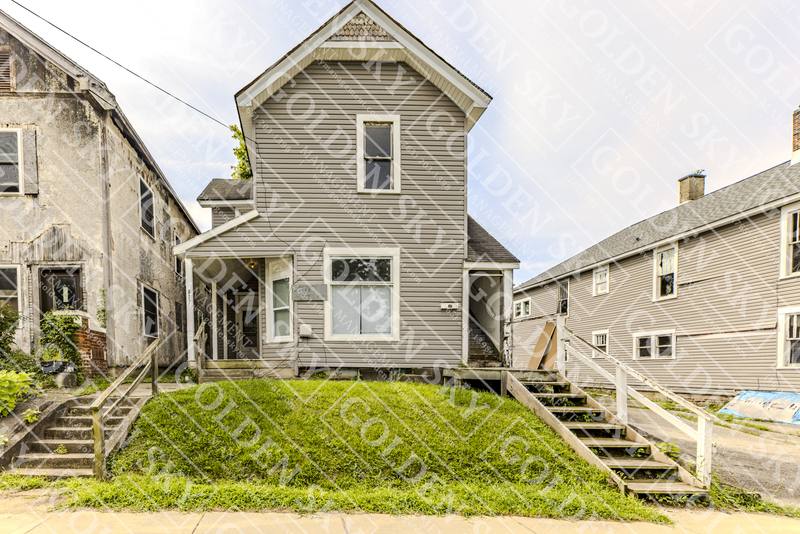 Apartment for rent at 817 W Main St #A, Muncie, IN 47305