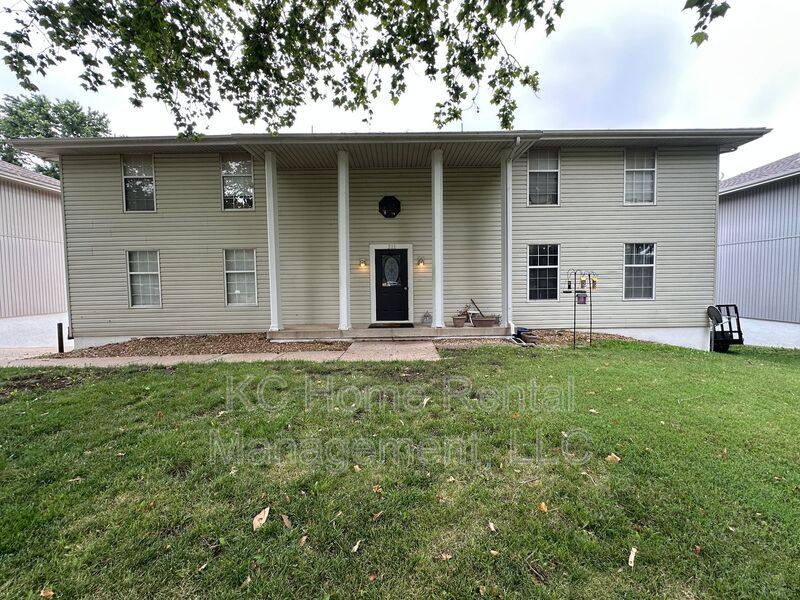 Apartment for rent at 211 NW Barr Rd #A, Grain Valley, MO 64029