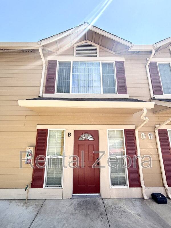 Townhouse for rent at 2935 Willowbrook Dr #B, Merced, CA 95348