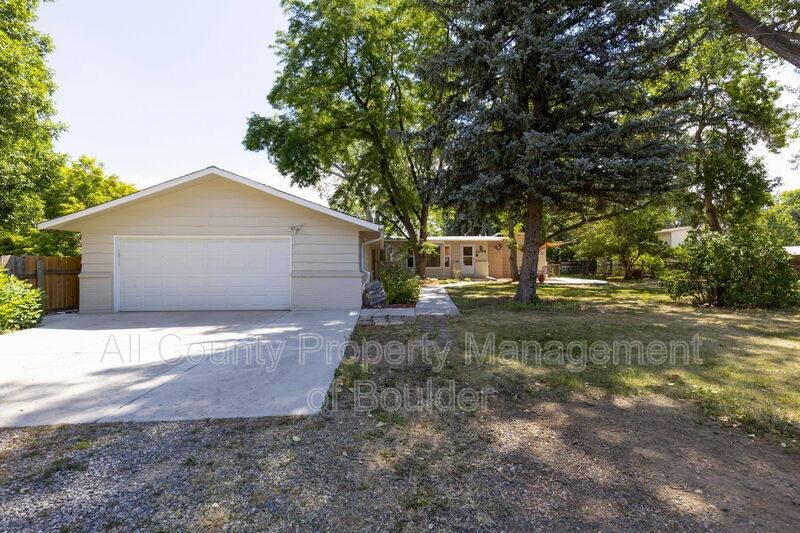 House for rent at 1098 Cherryvale Rd, Boulder, CO 80303