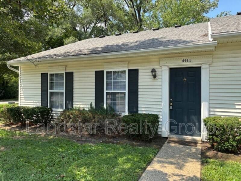 Apartment for rent at 4911 Villa Fair Rd, Louisville, KY 40291
