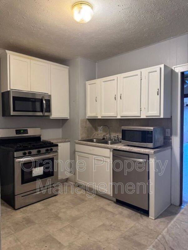 House for rent at 3524 N 45th Ave, Omaha, NE 68104