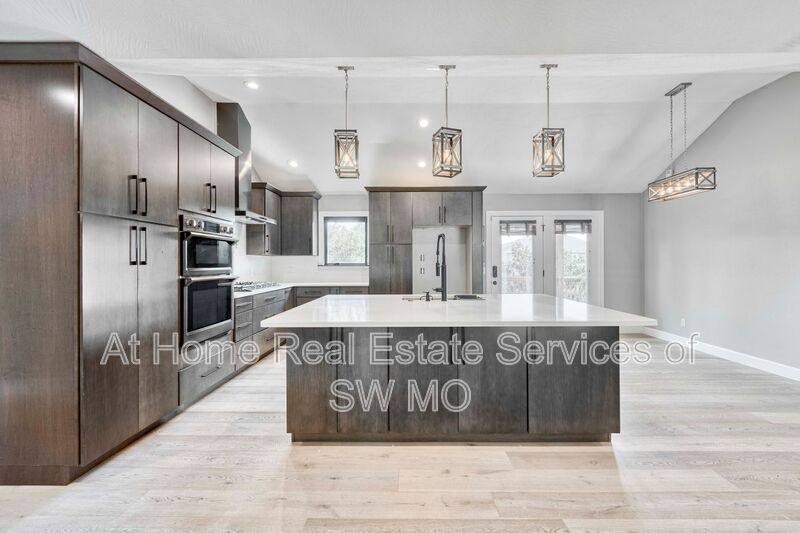 House for rent at 5346 S Palisades Ave, Brookline, MO 65619