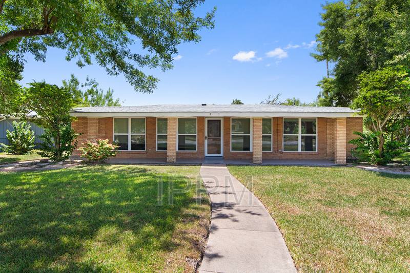 House for rent at 5618 Ben Hogan Circle, Harlingen, TX 78550