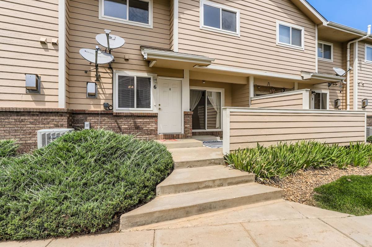 Townhouse for rent at 1601 Great Western Dr, Longmont, CO 80501