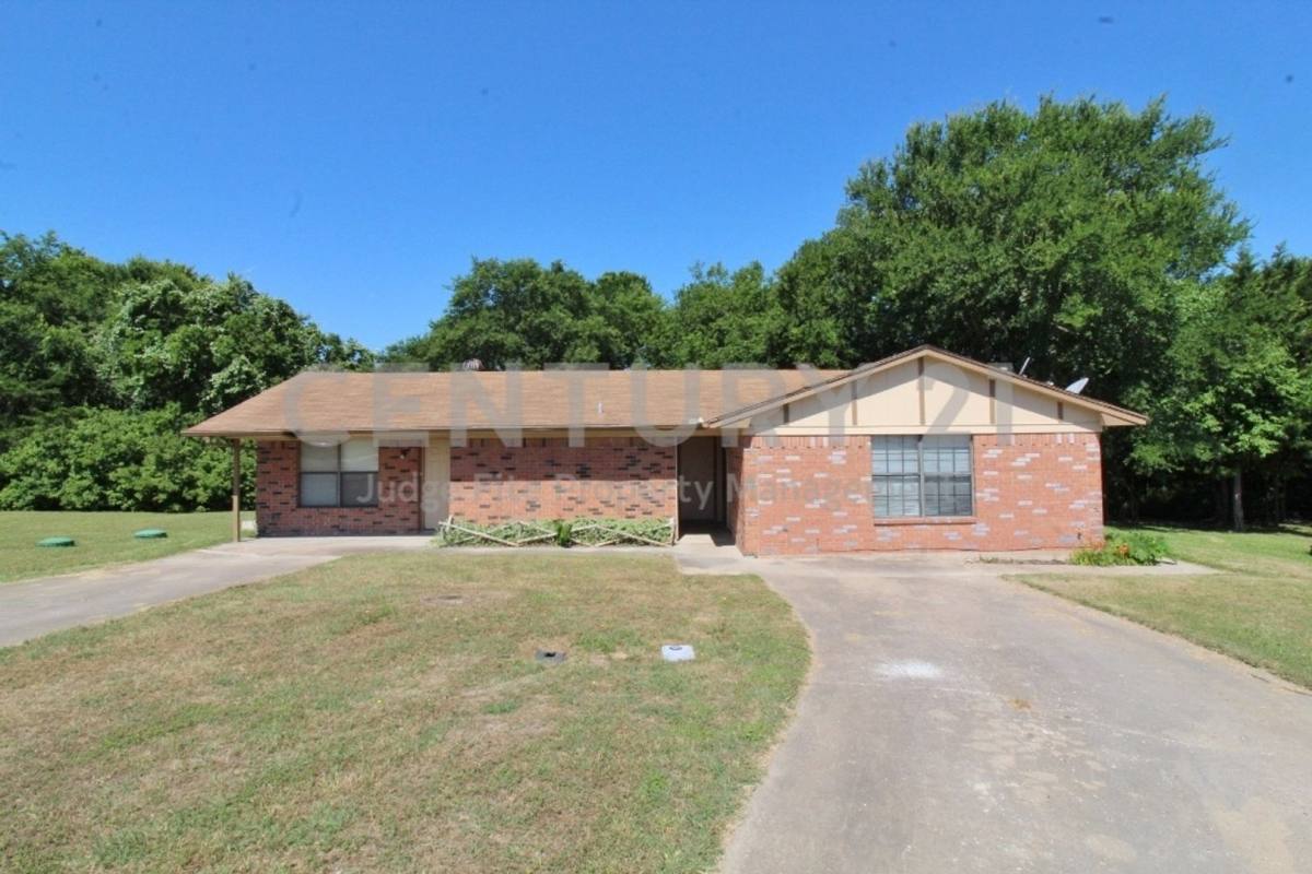 House for rent at 119 Redbud Court, Waxahachie, TX 75165