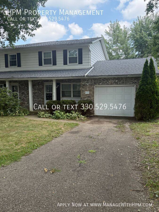 Townhouse for rent at 6576 Ravenwood Ave NW, Canton, OH 44718