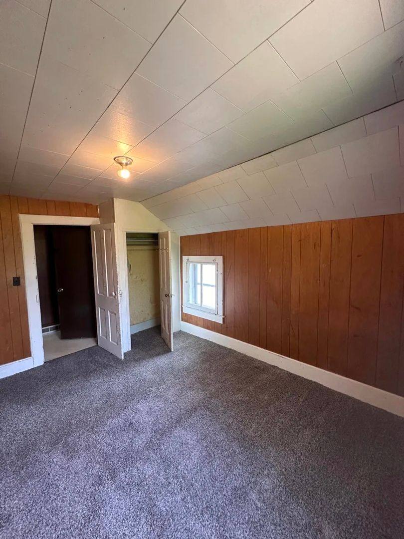 Apartment for rent at 2416 Algoma St, Stevens Point, WI 54481