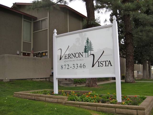 Townhouse for rent at 2401 Eric Way, Bakersfield, CA 93306
