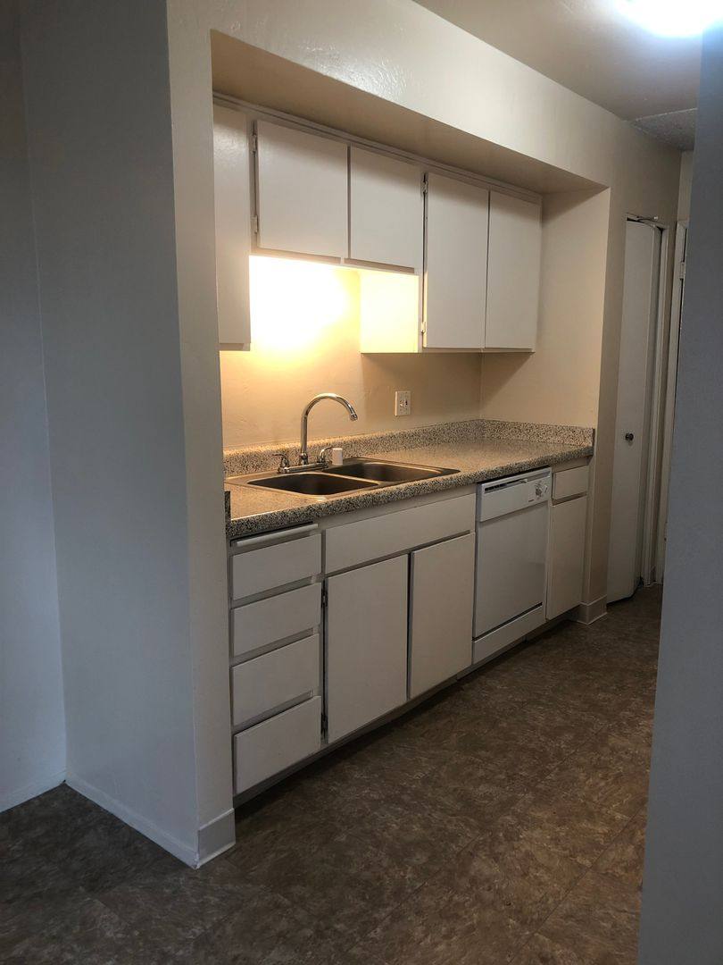 Townhouse for rent at 2401 Eric Way, Bakersfield, CA 93306