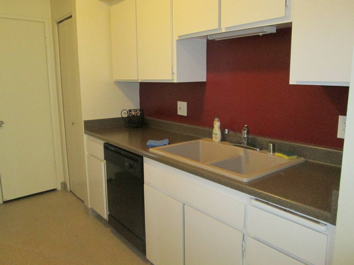 Townhouse for rent at 2401 Eric Way, Bakersfield, CA 93306