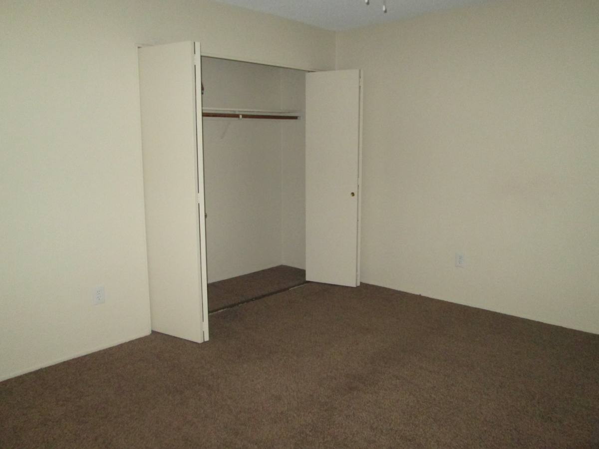 Townhouse for rent at 2401 Eric Way, Bakersfield, CA 93306