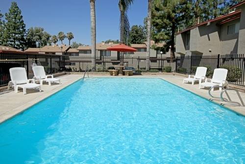 Townhouse for rent at 2401 Eric Way, Bakersfield, CA 93306