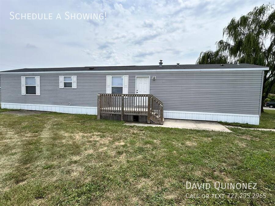 House for rent at 2737 W Washington Center #13, Fort Wayne, IN 46818