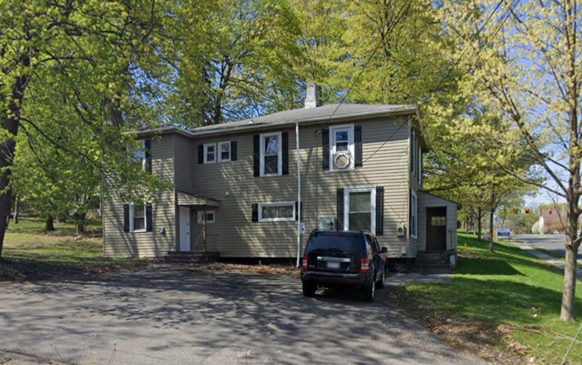 Apartment for rent at 4822 W Seneca Turnpike, Syracuse, NY 13215