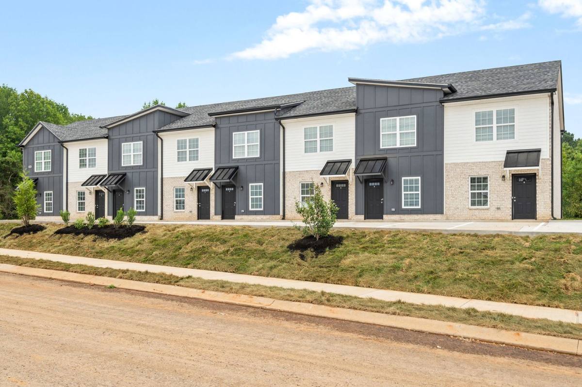 Apartment for rent at 1165 Meadow Hill Lane, Clarksville, TN 37043